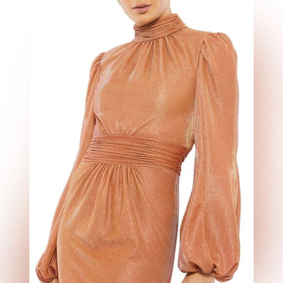 DRAPED GLITTER FABRIC HIGH NECK PUFF SLEEVE
TRUMPET GOWN/ size 16 - Picture 5 of 10